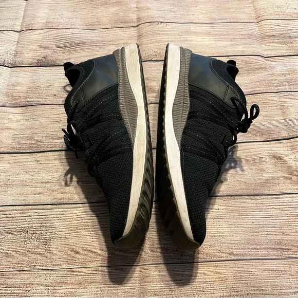 Black & White Athletic Puma Sneakers, Size 12 - Picture 5 of 11